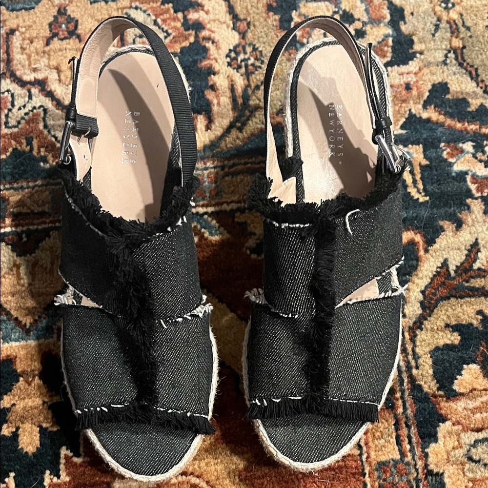 Barneys New York Black Frayed Denim Platform Sandals Sz 39